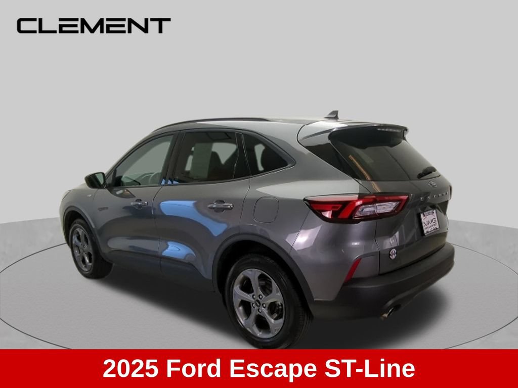 Used 2025 Ford Escape ST-Line AWD/4WD image 4