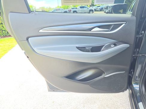 Certified 2020 Buick Enclave Essence FWD image 11