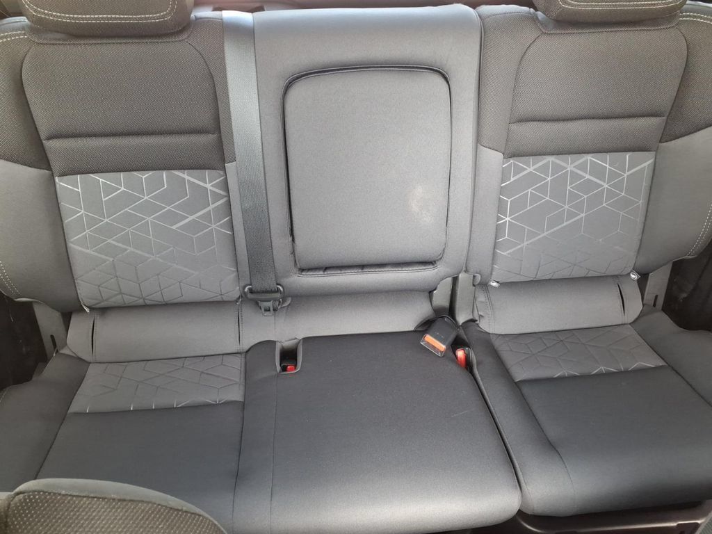 Used 2026 Nissan Frontier SV RWD image 17