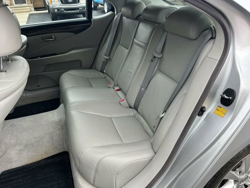 Used 2011 Lexus LS 460 L w/ Luxury Pkg AWD/4WD image 26