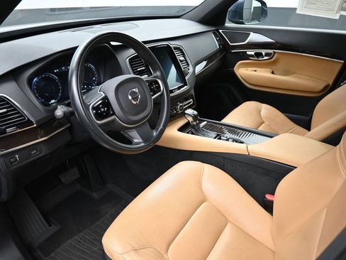 Used 2018 Volvo XC90 T6 Momentum w/ Convenience Package AWD/4WD image 21