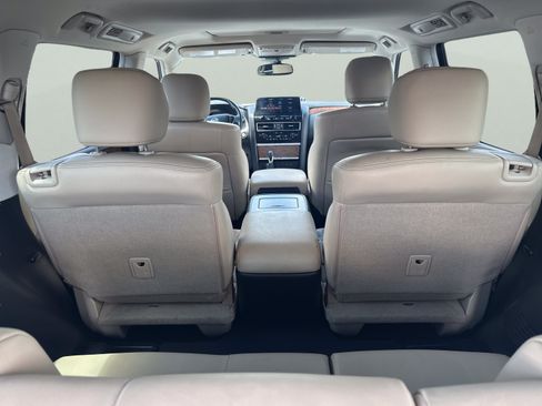 Used 2022 Nissan Armada SL w/ Captain's Chairs Package AWD/4WD image 11