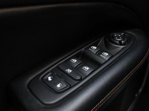 Used 2021 Jeep Compass Limited w/ Sun and Sound Group AWD/4WD image 8