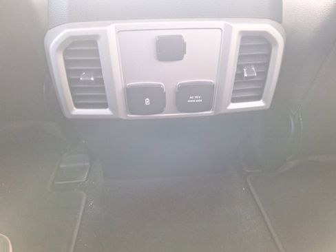 Used 2019 Ford F250 Lariat w/ Chrome Package image 9