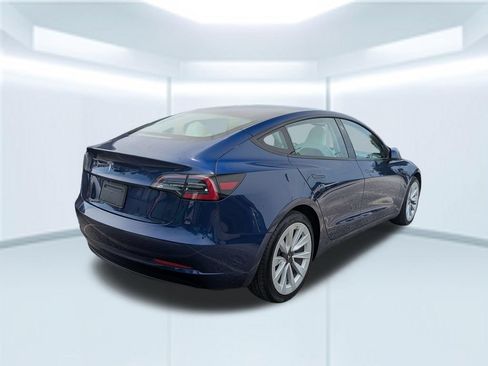Used 2023 Tesla Model 3 Standard Range RWD image 2