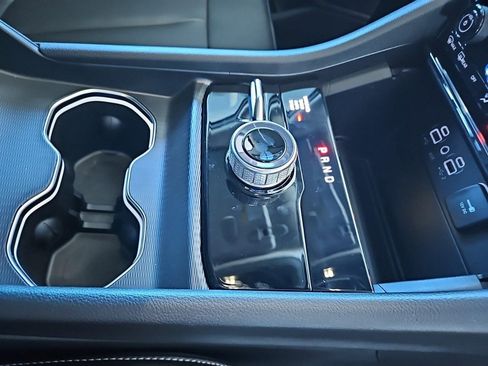 New 2024 Jeep Grand Cherokee L Limited image 16