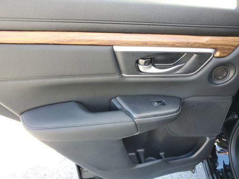 Used 2021 Honda CR-V EX-L image 10