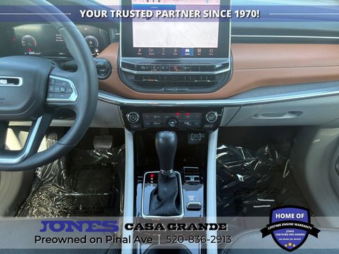 Used 2023 Jeep Compass Limited w/ Elite Group AWD/4WD image 12