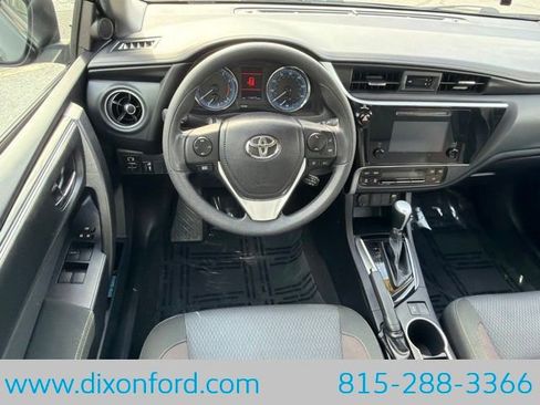 Used 2018 Toyota Corolla LE FWD image 20