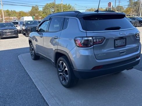 Certified 2022 Jeep Compass Limited w/ Sun and Sound Group image 5