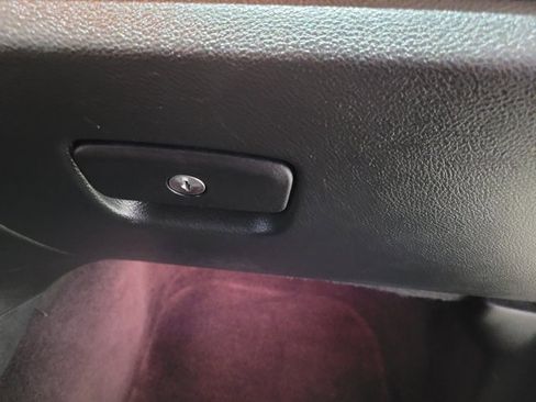 Used 2018 Jeep Grand Cherokee Laredo image 56