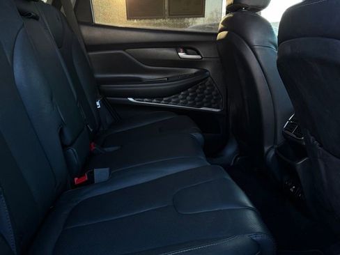 Used 2019 Hyundai Santa Fe AWD image 10