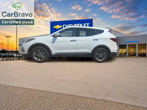 Used 2018 Hyundai Santa Fe Sport FWD image 2
