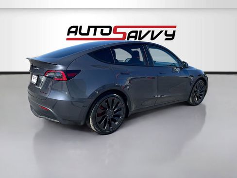Used 2022 Tesla Model Y Performance image 7