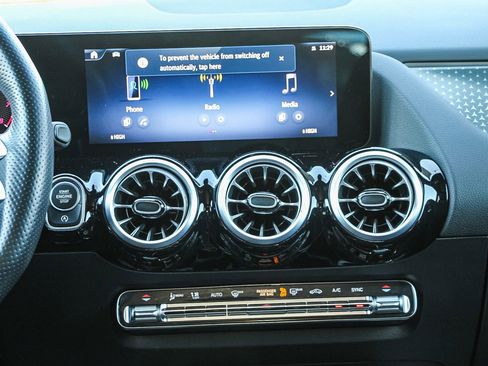 Certified 2025 Mercedes-Benz GLA 250 4MATIC image 14