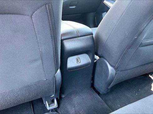 Used 2022 Nissan Sentra SV FWD image 33
