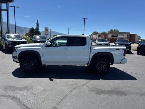 Used 2026 Nissan Frontier PRO-4X AWD/4WD image 4
