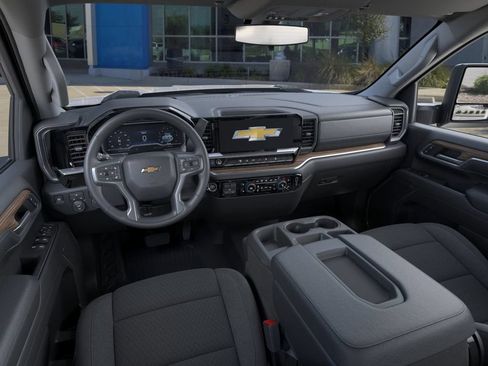 New 2025 Chevrolet Silverado 2500 LT w/ Convenience Package AWD/4WD image 15