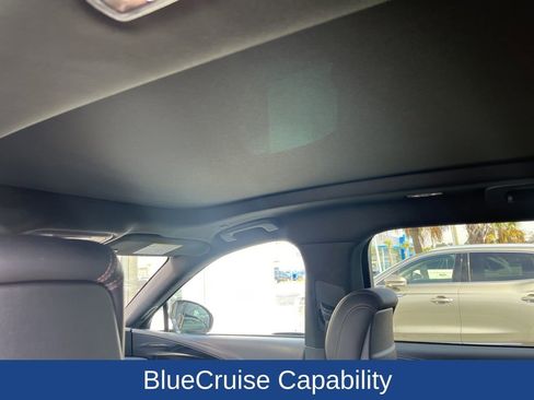 Used 2025 Lincoln Nautilus Premier w/ Equipment Group 102A image 12