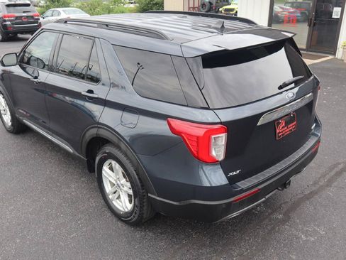 Used 2022 Ford Explorer XLT w/ Equipment Group 202A AWD/4WD image 14