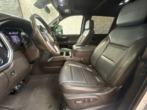 Used 2020 GMC Sierra 3500 Denali w/ Denali Ultimate Package AWD/4WD image 23