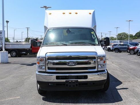 New 2026 Ford E-350 and Econoline 350 Super Duty w/ Power Equipment Group RWD image 4