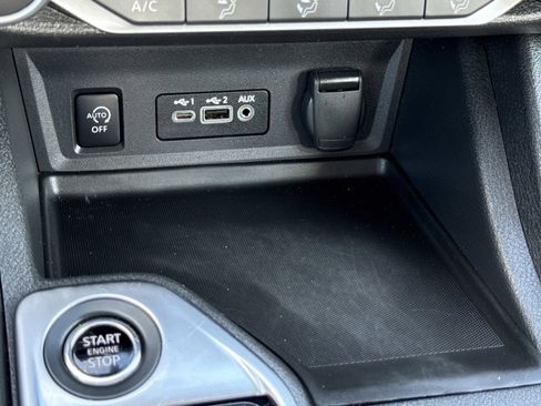 Used 2024 Nissan Sentra SV FWD image 26