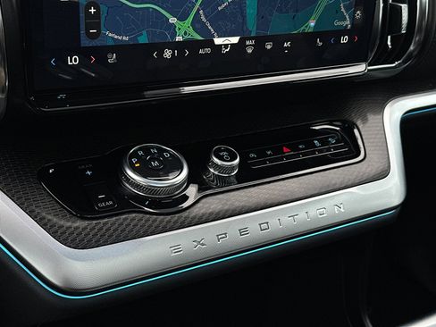 New 2025 Ford Expedition Platinum w/ Stealth Performance Package image 32