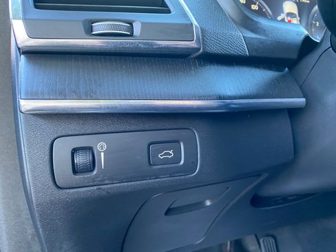 Used 2020 Volvo XC90 T6 Momentum image 72