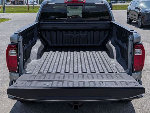 New 2026 GMC Canyon AT4 w/ Technology Plus Package AWD/4WD image 9
