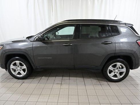 Used 2024 Jeep Compass Latitude image 9