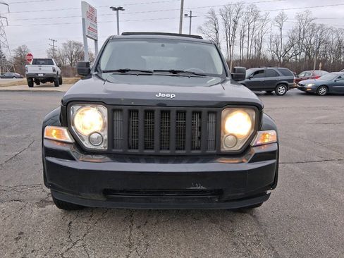 Used 2011 Jeep Liberty Sport w/ Popular Equipment Group AWD/4WD image 2