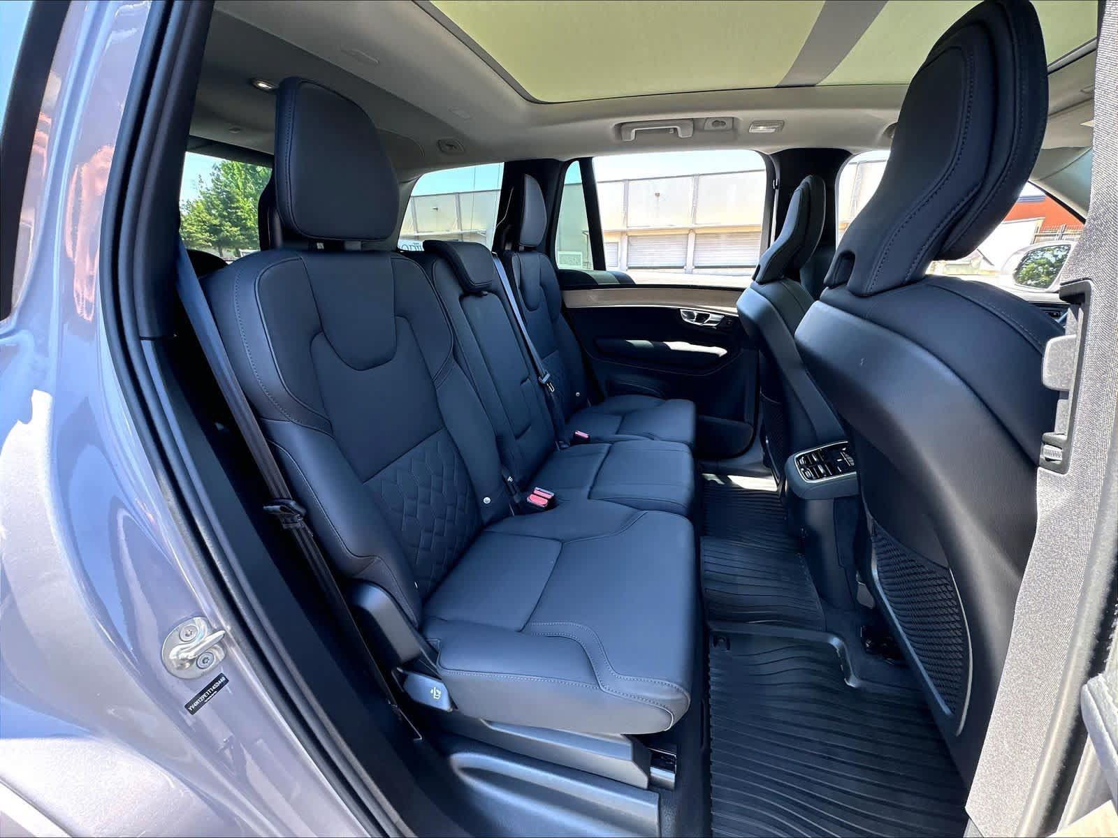 Used 2026 Volvo XC90 B5 Plus w/ Protection Package AWD/4WD image 30