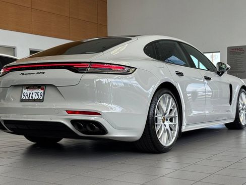 Used 2023 Porsche Panamera GTS image 3