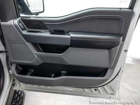 Used 2023 Ford F150 Lightning XLT image 30