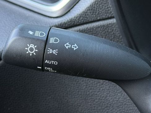 Used 2023 Toyota Corolla Cross LE AWD/4WD image 21