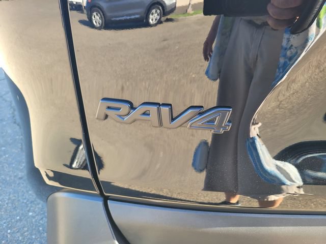 Used 2025 Toyota RAV4 LE FWD image 7