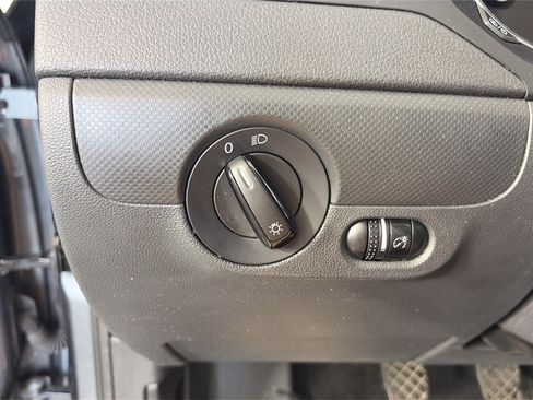 Used 2016 Volkswagen Jetta S FWD image 25