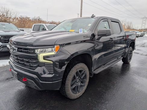 Used 2023 Chevrolet Silverado 1500 LT Trail Boss w/ LPO, Dark Essentials Package image 4