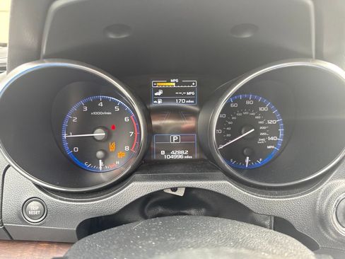 Used 2018 Subaru Outback 2.5i Limited AWD/4WD image 25