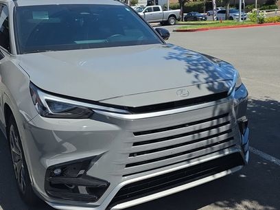 Used 2026 Lexus TX 500h AWD w/ Technology Package