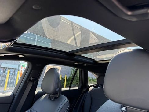 Used 2026 Mercedes-Benz GLC 300 4MATIC image 22