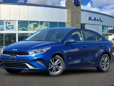 Used 2023 Kia Forte LXS w/ LXS Technology Package FWD image 1