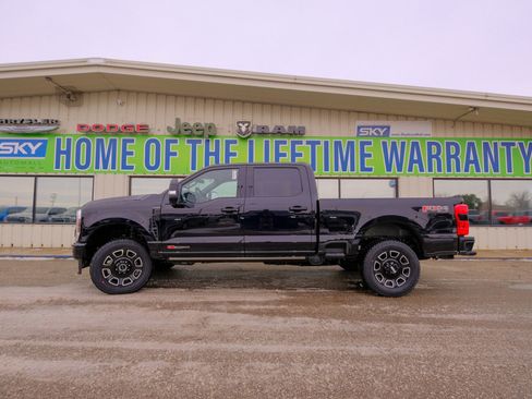 New 2026 Ford F250 Platinum image 3