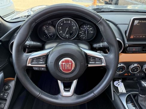 Used 2017 FIAT 124 Spider Lusso RWD image 24