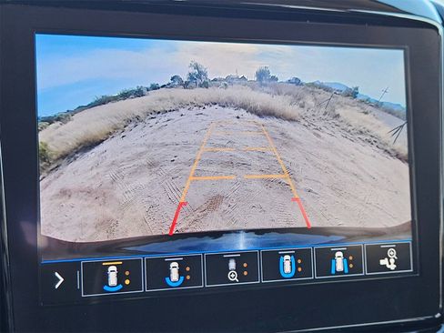 Used 2020 Chevrolet Traverse High Country image 17