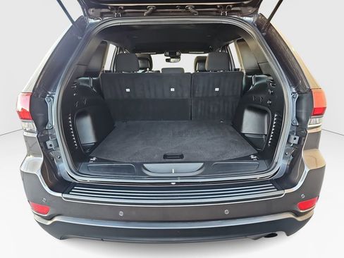 Used 2021 Jeep Grand Cherokee Laredo RWD image 21