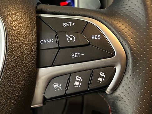 Used 2015 Jeep Grand Cherokee SRT w/ Quick Order Package 26J AWD/4WD image 22