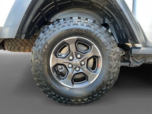 Used 2021 Jeep Gladiator Rubicon AWD/4WD image 10