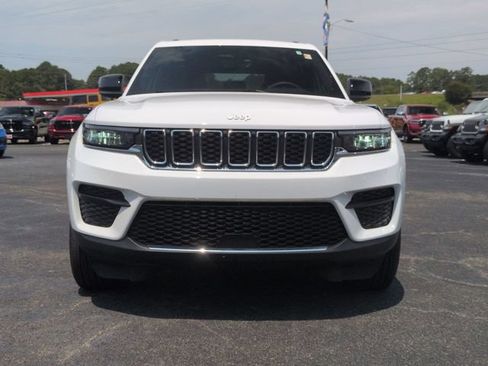 Used 2025 Jeep Grand Cherokee Laredo X w/ Luxury Tech Group I AWD/4WD image 7